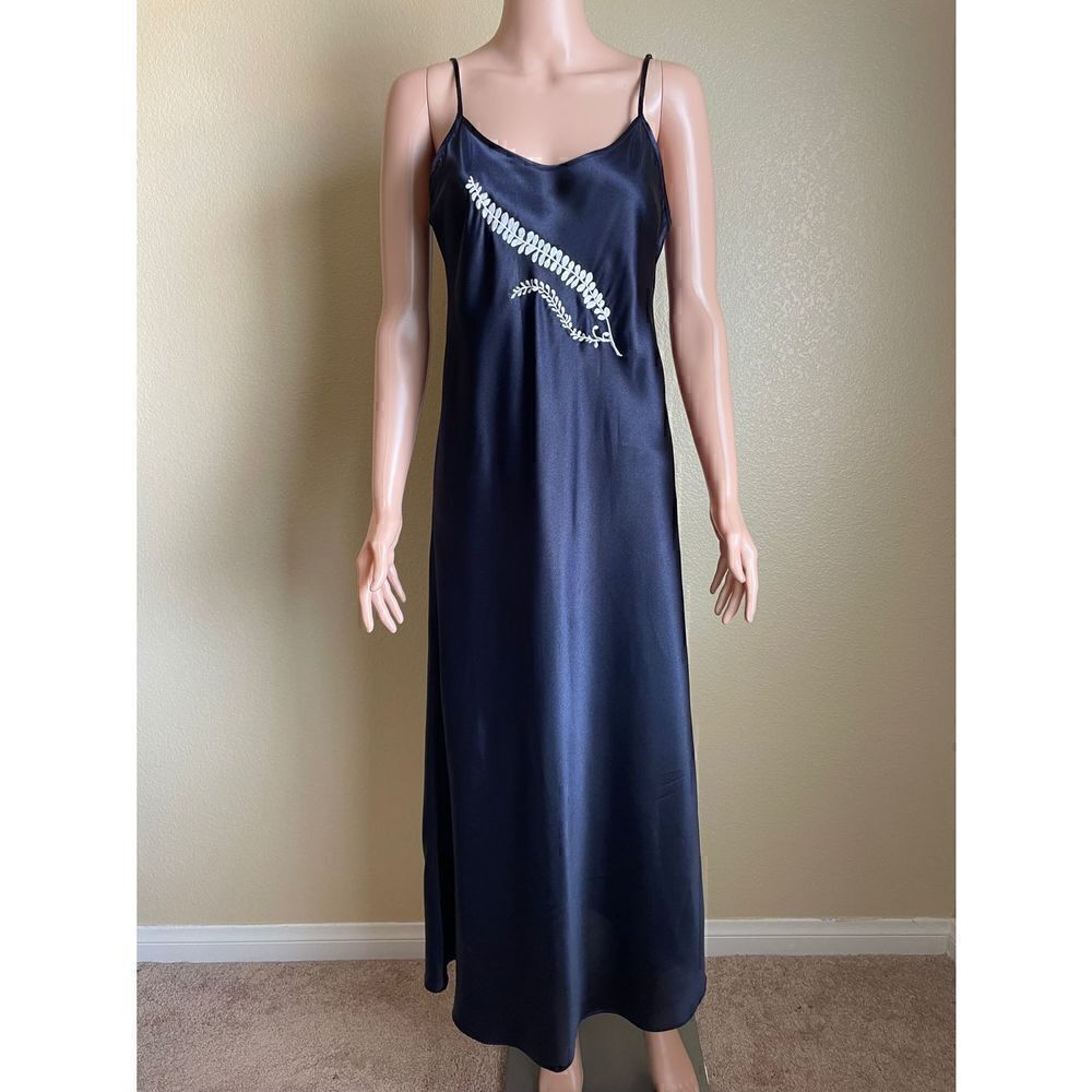 Judith Hart Embroidered Nightgown Navy Blue Size M